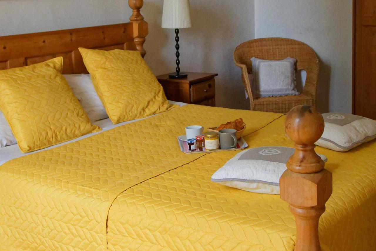 Maison Rives - Village Du Livre De Montolieu Екстер'єр фото