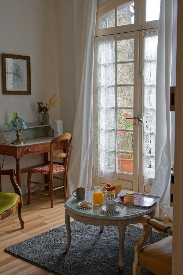 Maison Rives - Village Du Livre De Montolieu Екстер'єр фото