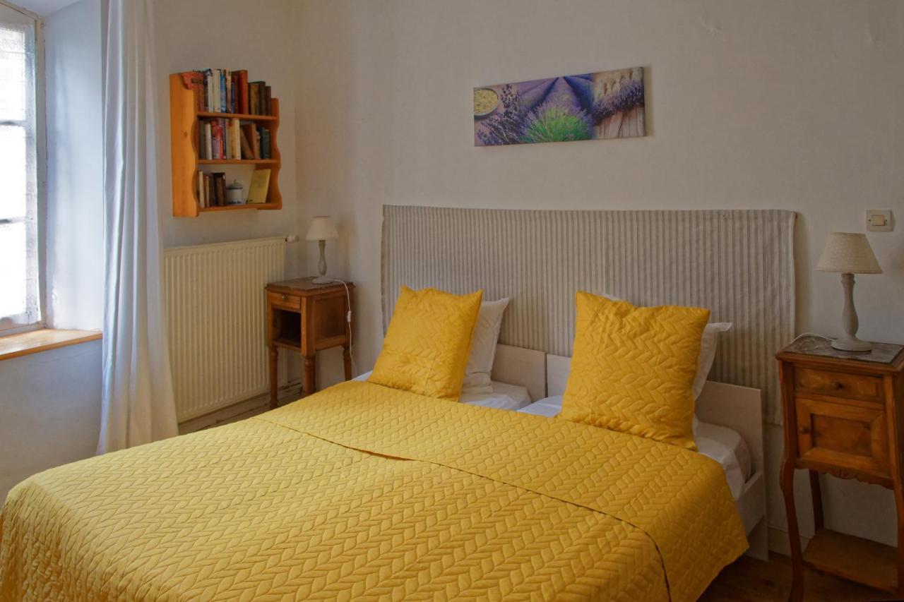 Maison Rives - Village Du Livre De Montolieu Екстер'єр фото