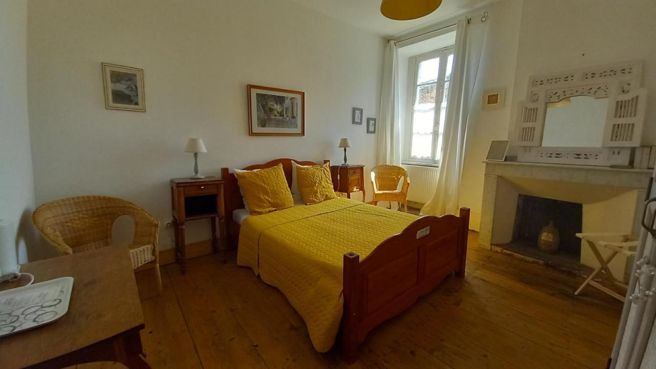 Maison Rives - Village Du Livre De Montolieu Екстер'єр фото