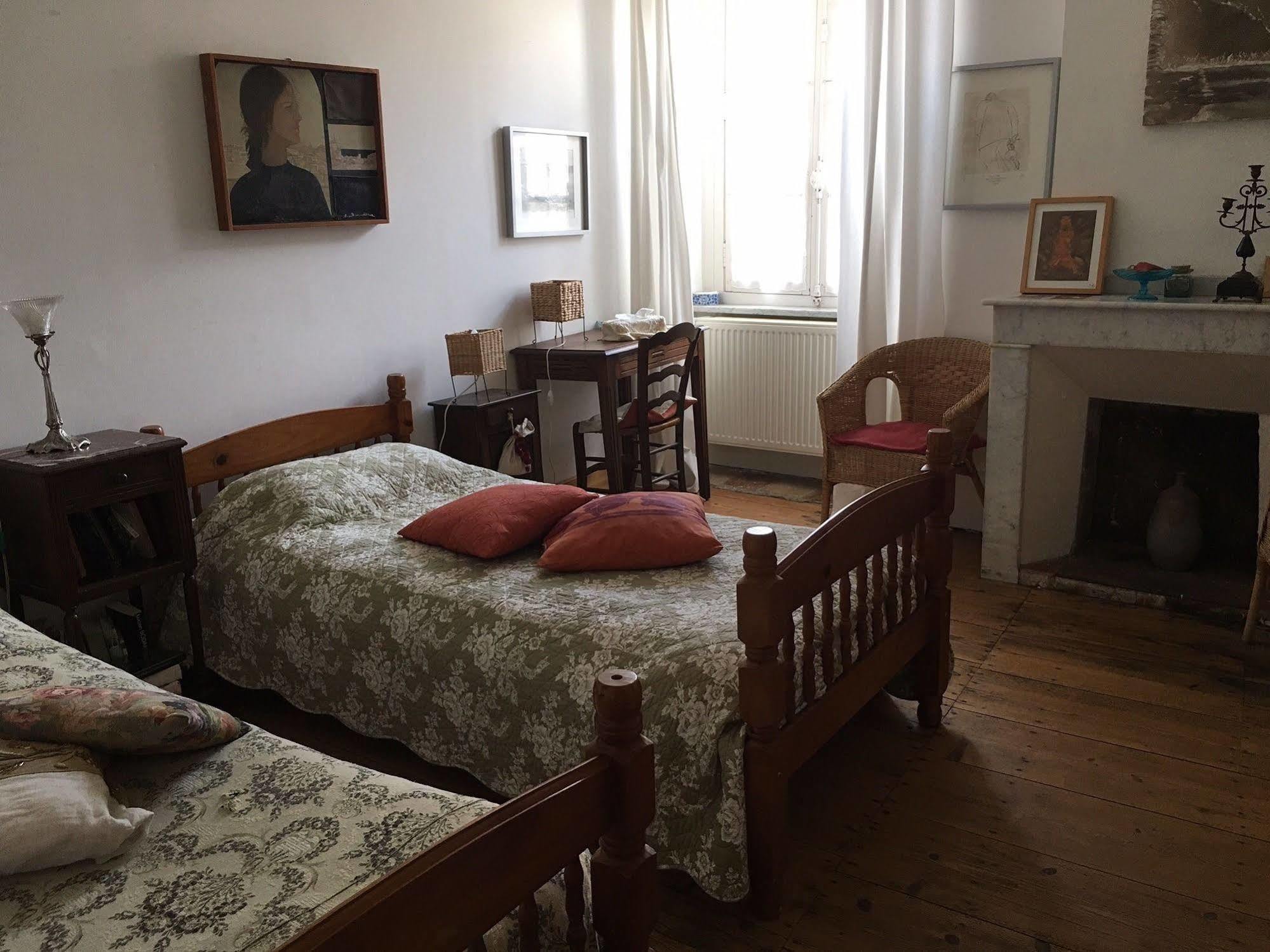 Maison Rives - Village Du Livre De Montolieu Екстер'єр фото